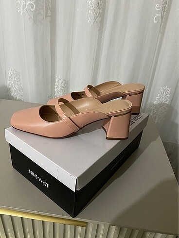 Nine West 36/39 numara kaldı