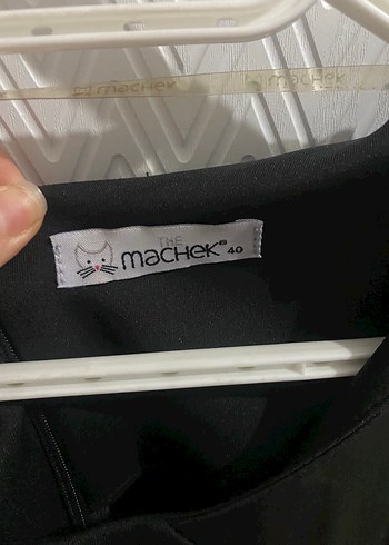 V Yaka Kısa Kollu Siyah Midi Elbise - Görsel 2