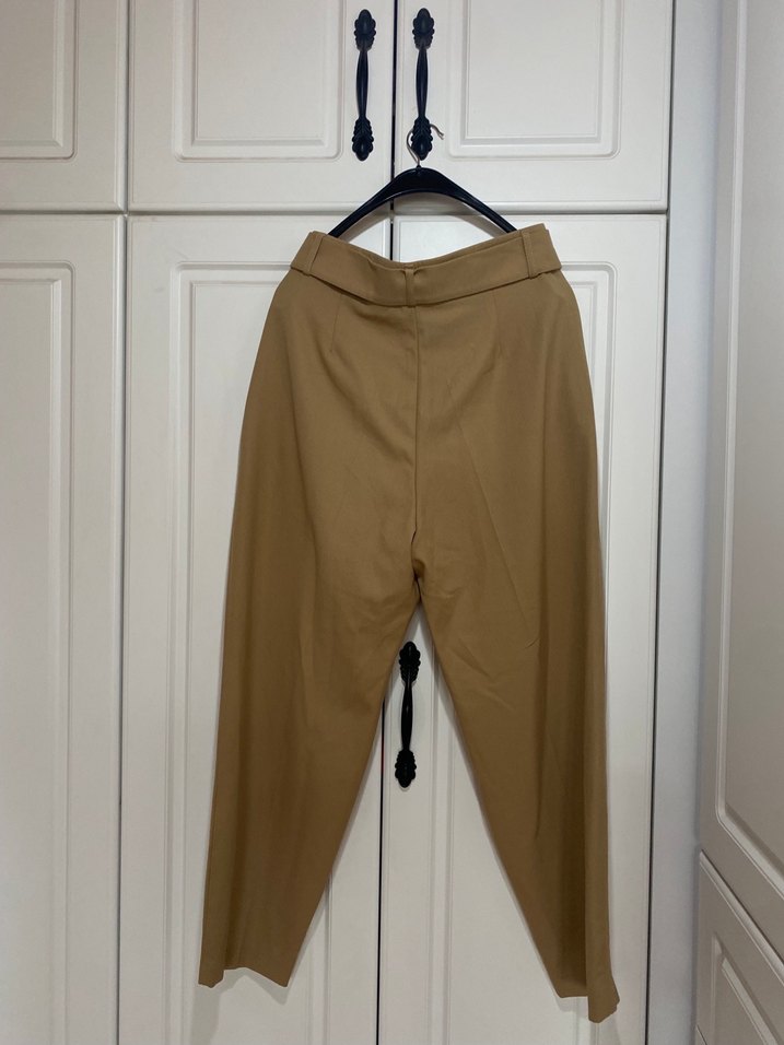 Kadın Bej Süet Kemerli Midi Pantolon - Görsel 4