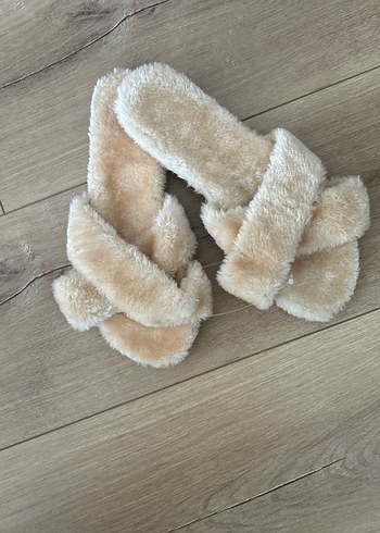 Diğer Bej Peluş Kadın Ev Terliği