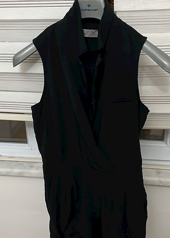 Siyah Kadın Saten Kolsuz Tulum - Görsel 2