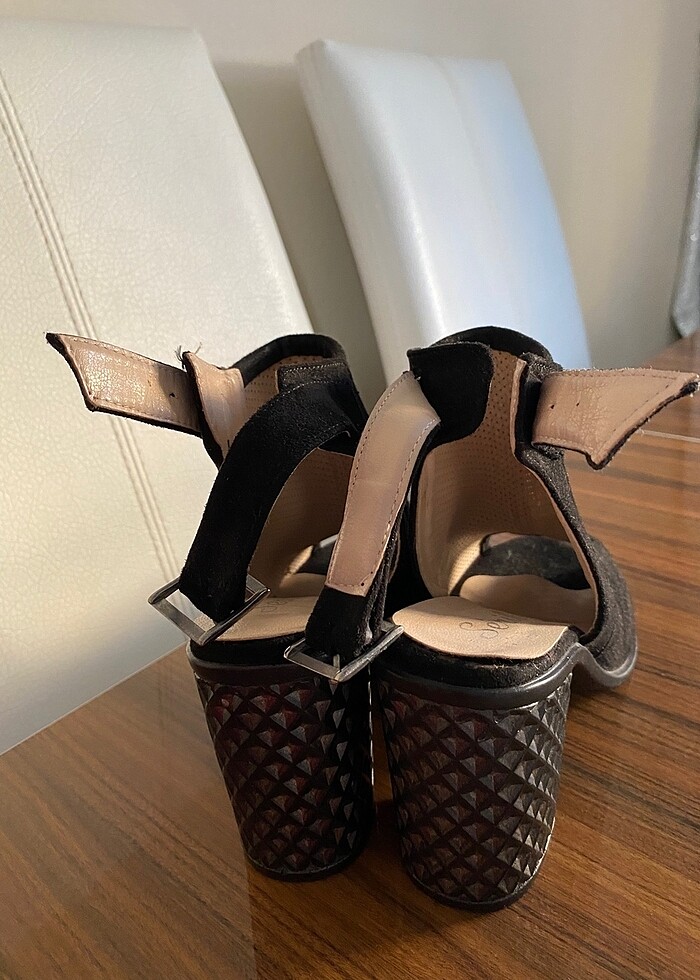 Topuklu ayakkabı - Görsel 2