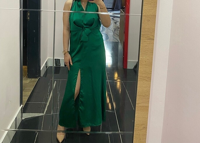 Şifon yırtmaçlı uzun elbise - Görsel 2