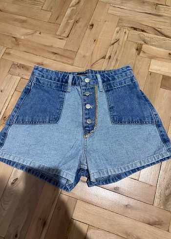 Düğmeli Mavi Mini Denim Şort