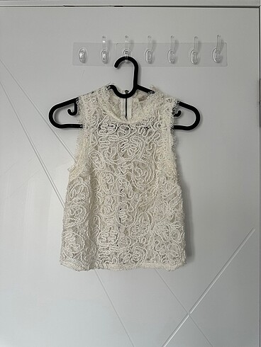 Zara Transparan İşlemeli Bluz
