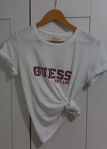Guess tshirt 