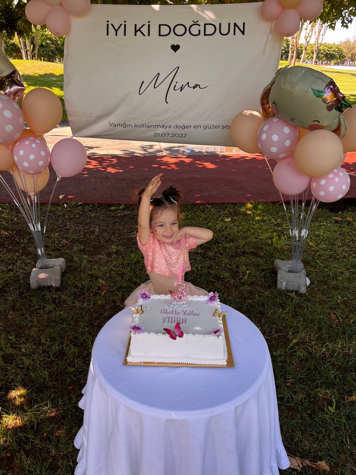 Pembe pullu etek takım - Görsel 3