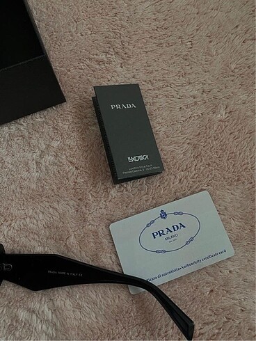 Prada Prada gözlük