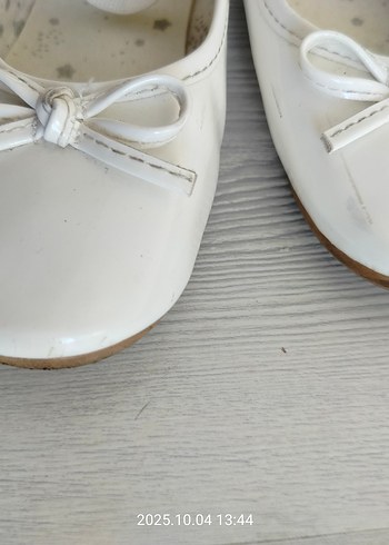 Kız Çocuk Beyaz Fiyonk Detaylı Babet - Görsel 5