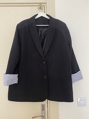 Zara Kol detaylı blazer ceket
