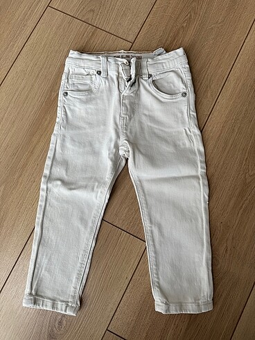 Zara krem rengi kot