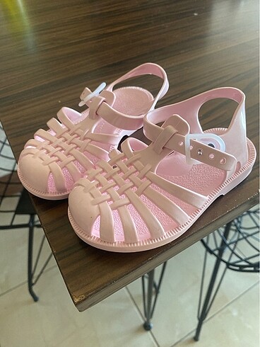 Diğer Meduse marka kız bebek pembe sandalet