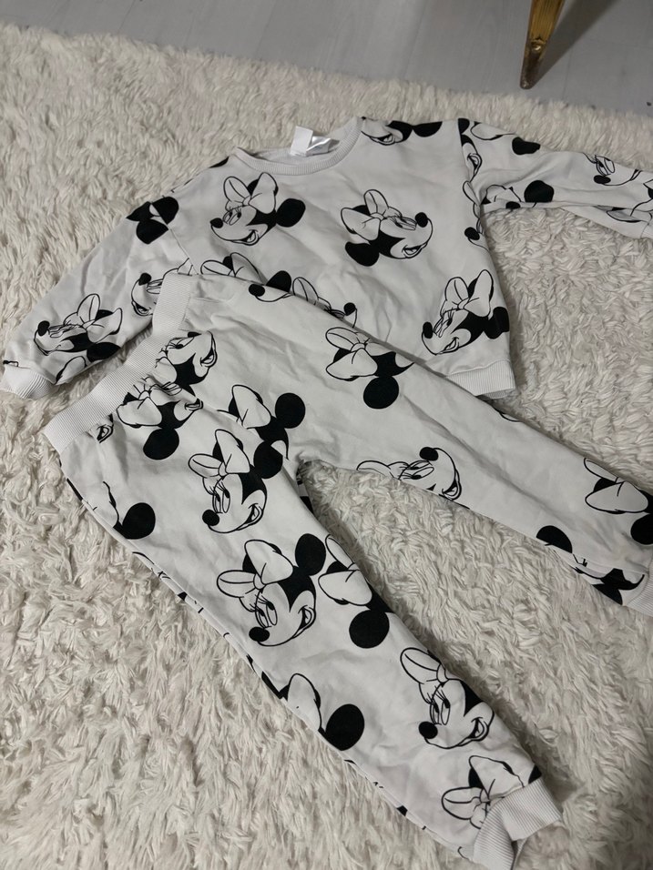 LCW baby minnie mouse baskılı bebek sweatshirt ve eşofman altı - Görsel 2