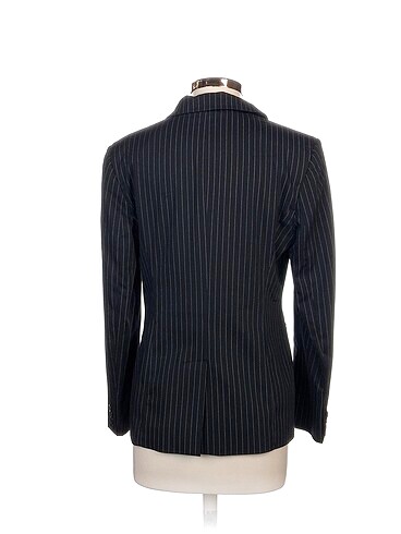 40 Beden ipekyol Blazer %70 İndirimli.