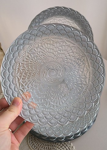 Gri Nakışlı pasta tabakları - Görsel 3