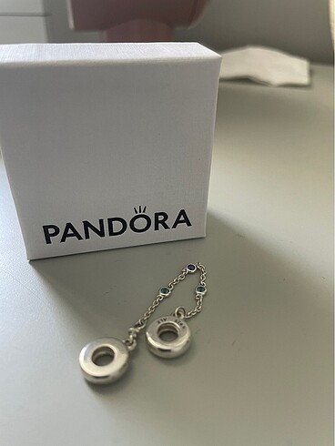 Pandora Pandora Üç Mavi Taşlı Güvenlik Zinciri