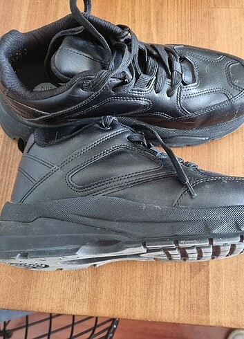 Sneaker