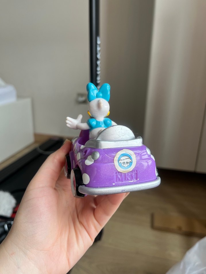 disney daisy duck figür ve arabası - Görsel 3