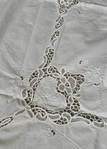 İşlemeli Beyaz Antika Masa Örtüsü ve Perde Seti - Görsel 3