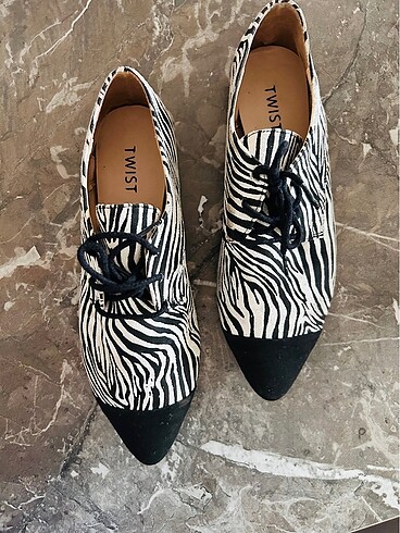Twist zebra ayakkabı
