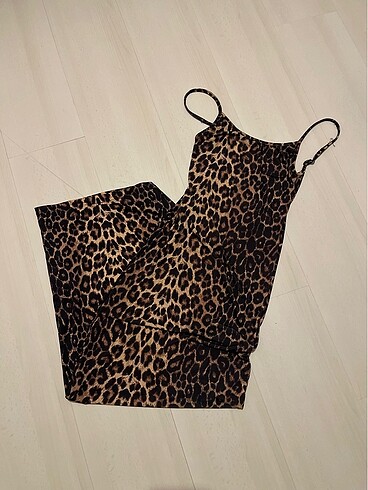uzun leopar elbise