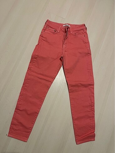 pembe pantolon