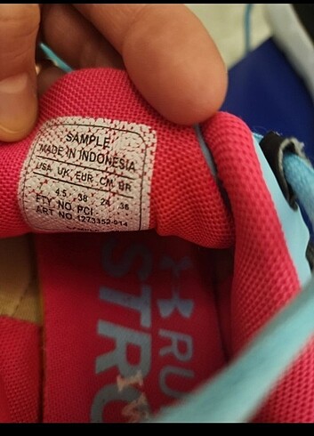 Diğer Under armor markalı spor ayakkabı