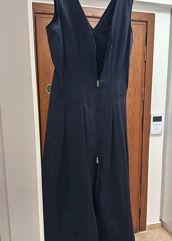 Kolsuz V Yaka Lacivert Uzun Elbise - Görsel 2