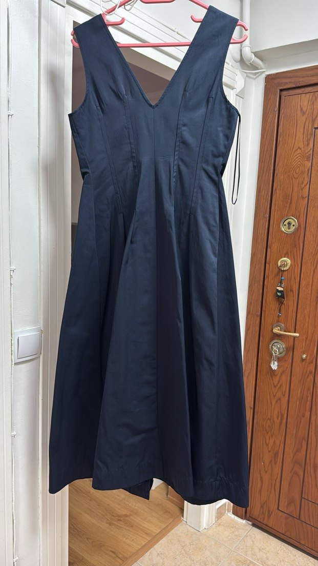 Kolsuz V Yaka Lacivert Uzun Elbise - Görsel 5