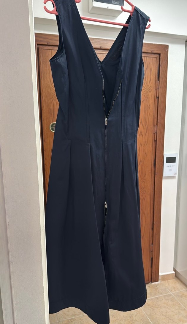 Kolsuz V Yaka Lacivert Uzun Elbise - Görsel 2