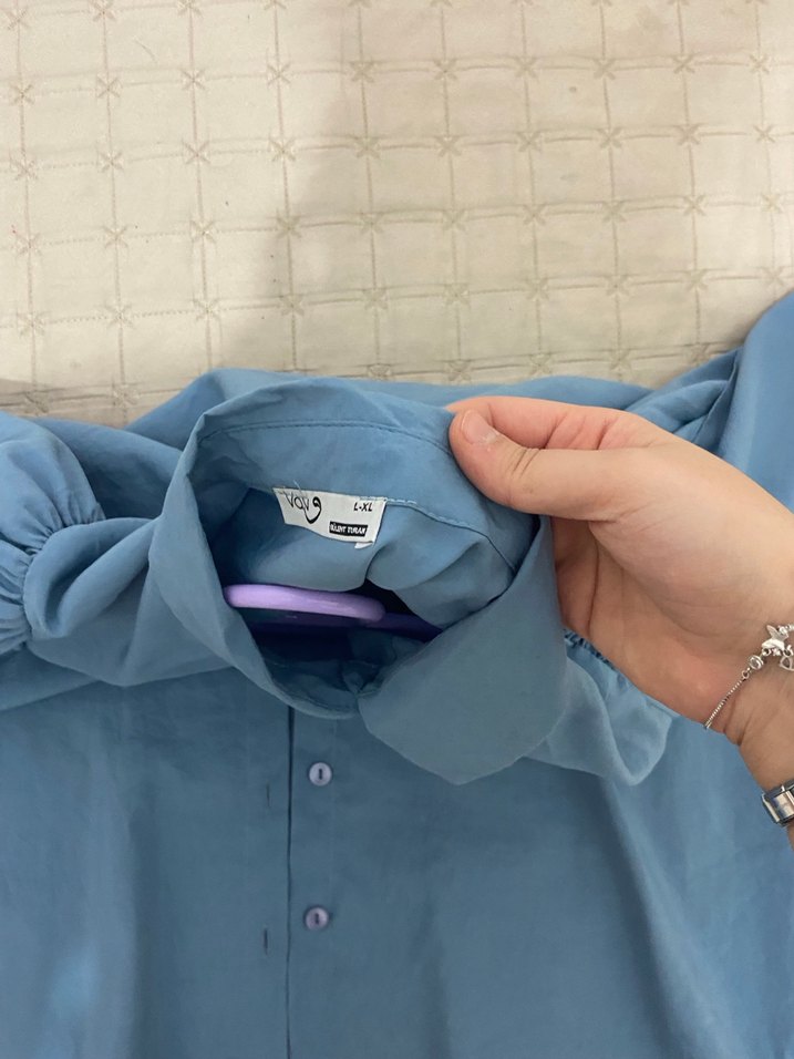 Mavi Düğmeli Uzun Kollu Kadın Gömlek - Görsel 3