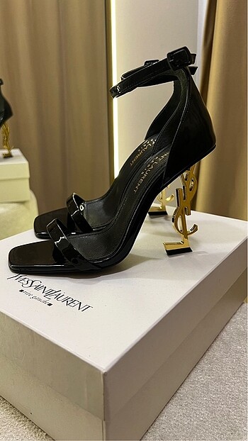 YSL TOPUKLU