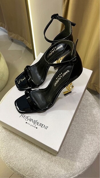 Yves Saint Laurent YSL TOPUKLU