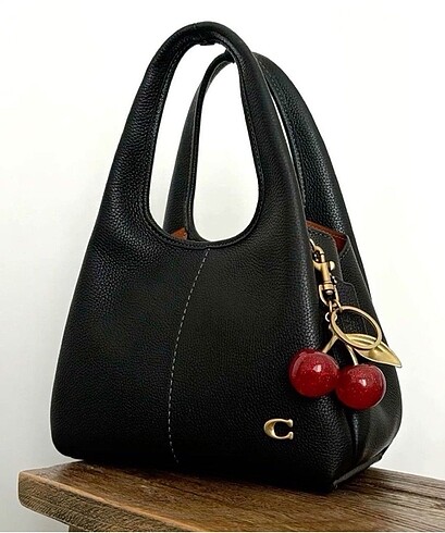 Zara Cherry çanta charm aksesuar