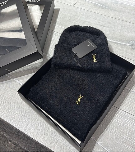 Ysl atkı takım bere
