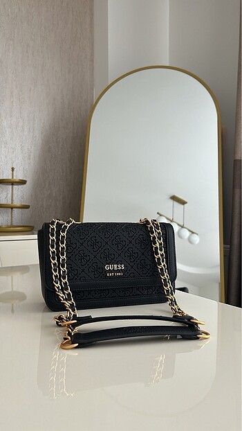 Siyah çanta guess