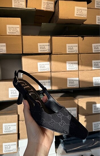 Gucci topuklu ayakkabı