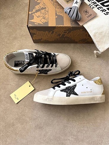 Golden Goose Deluxe Golden goose spor ayakkabı