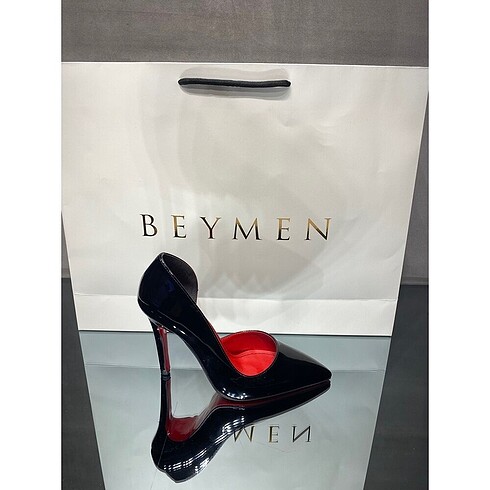 39 Beden Louboutin topuklu ayakkabı