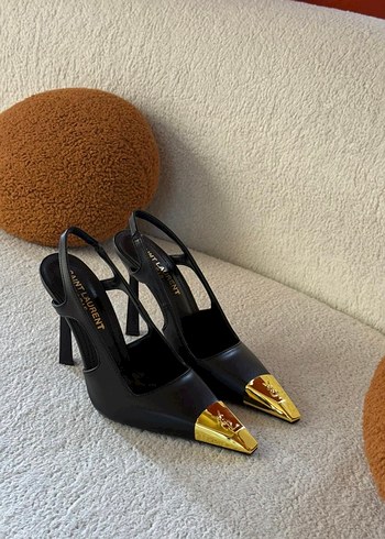 Altın Uçlu Siyah Stiletto Kadın Ayakkabı - Görsel 3