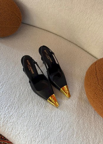 Altın Uçlu Siyah Stiletto Kadın Ayakkabı - Görsel 5