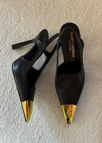 Altın Uçlu Siyah Stiletto Kadın Ayakkabı - Görsel 2