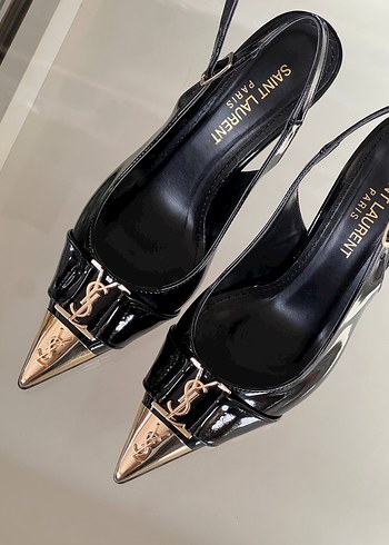 Yves Saint Laurent 38