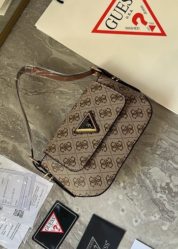 Guess Kadın Gri Yılan Desenli Omuz Çantası