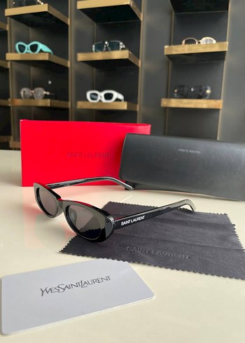 Yves Saint Laurent Parlak Siyah Kadın Gözlük