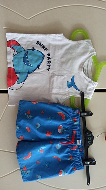 Karpuz ve Köpek balığı detaylı mayo & kolsuz t-shirt