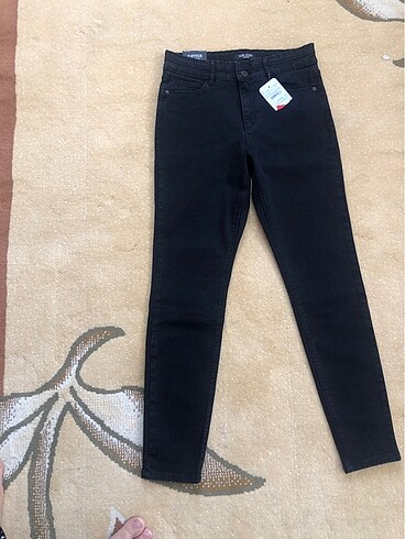 LC Waikiki Bayan jeans