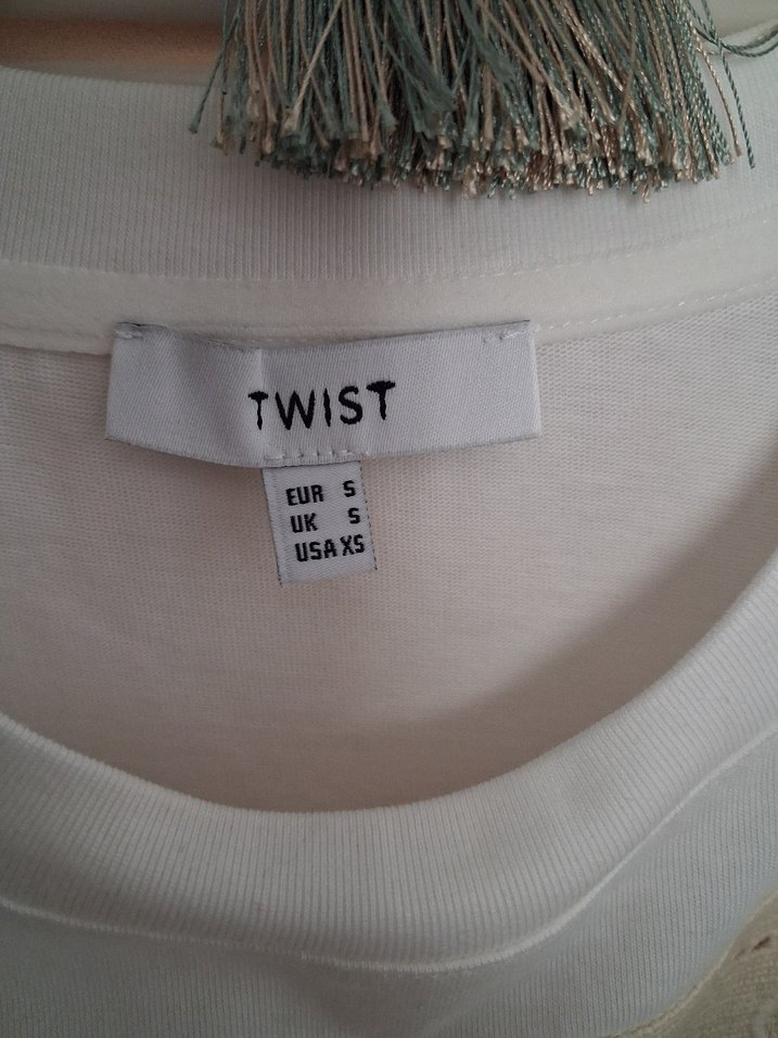 Fırfırlı Nakışlı Bohem Tişört - Görsel 4