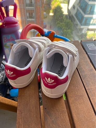 24 Beden Adidas stan