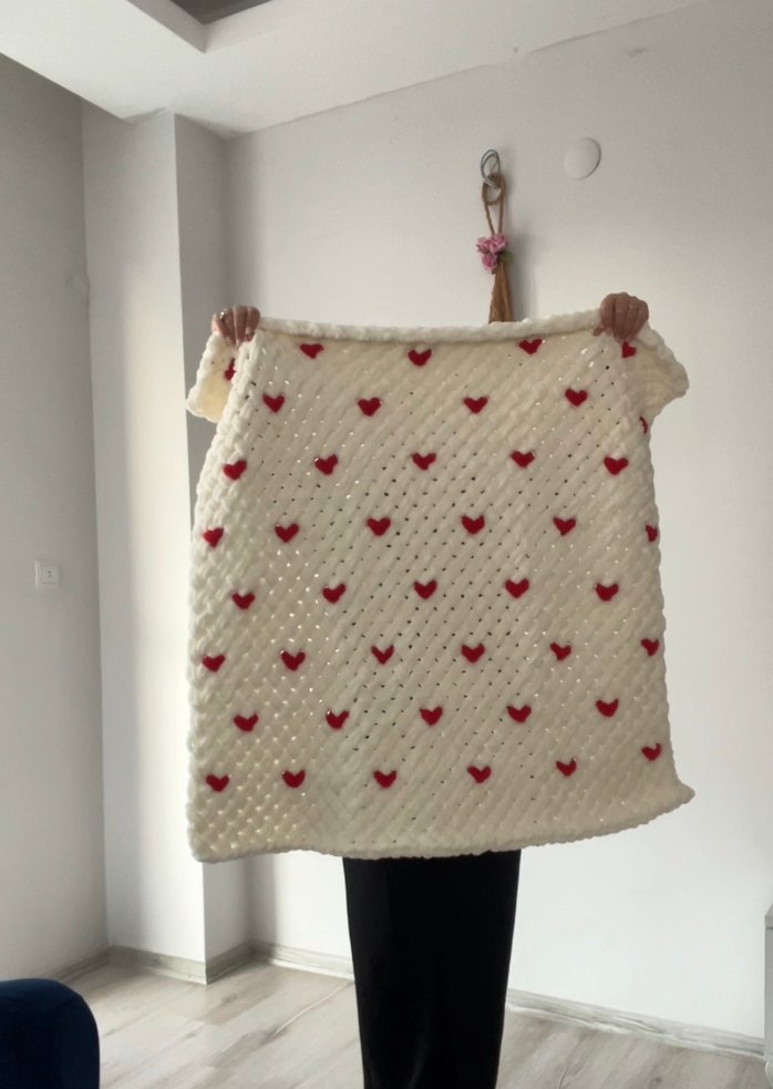 Puffy kalp süslemeli bebek battaniye - Görsel 2